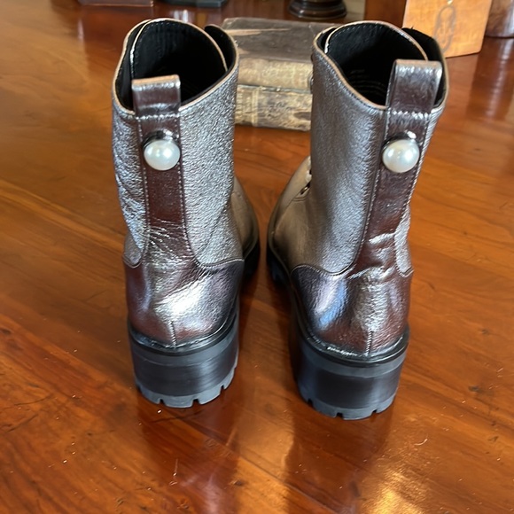 Karl Largerfeld Payden Pearl Stud Zip Metallic Leather Chunky Lug Sole Boots NEW - Picture 6 of 9